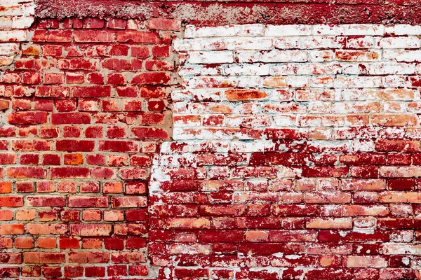 Çatlakları ve çizikleri olan tuğla duvar dokusu arka plan olarak kullanılabilir.