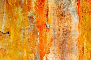 Çatlakları ve çizikleri olan beton bir duvarın dokusu arka plan olarak kullanılabilir.