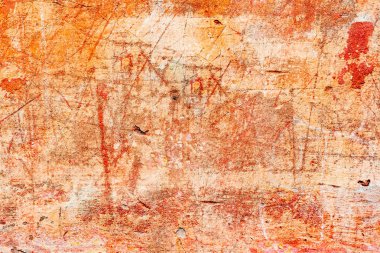 Çatlakları ve çizikleri olan beton bir duvarın dokusu arka plan olarak kullanılabilir.