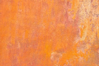 Çatlakları ve çizikleri olan beton bir duvarın dokusu arka plan olarak kullanılabilir.