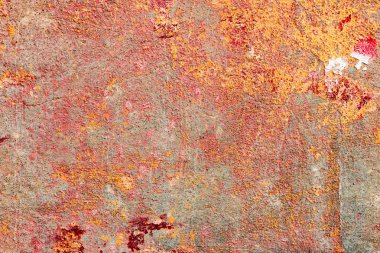 Çatlakları ve çizikleri olan beton bir duvarın dokusu arka plan olarak kullanılabilir.