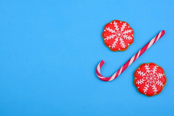 Biscotti Pan Zenzero Fatti Casa Natale Uno Sfondo Colorato Brillante — Foto Stock