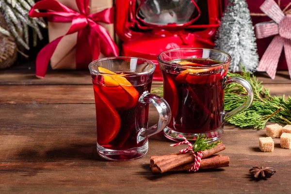 Beautiful Delicious Cake Bright Red Berries Christmas Table Fragrant Mulled — Stock Photo, Image