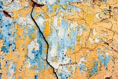 Doku, duvar, beton, arka plan olarak kullanılabilir. Çizik ve çatlaklarla dolu bir duvar parçası.