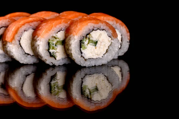 Friss Sushi Tekercsek Legjobb Hal Tengeri Ételfajtákból Japán Konyha — Stock Fotó