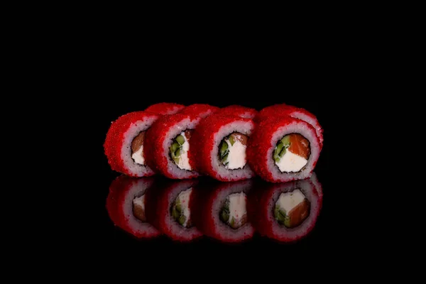 Čerstvé Lahodné Krásné Sushi Rolky Tmavém Pozadí Prvky Japonské Kuchyně — Stock fotografie