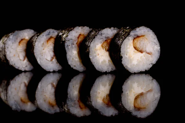 Frescos Deliciosos Rollos Sushi Sobre Fondo Oscuro Elementos Cocina Japonesa —  Fotos de Stock