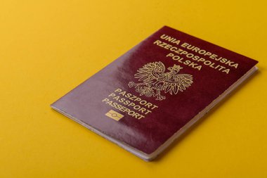 Polonya pasaportu seyahat, uçmak ve iş yapmak için. Polonya belgesi, sınırı geçmek için kimlik