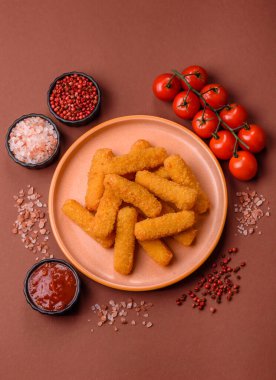 Mozzarella peynirli çubuklar, gevrek besleyici fast food. Tasarımınız için gıda arkaplanı olarak peynir çubukları