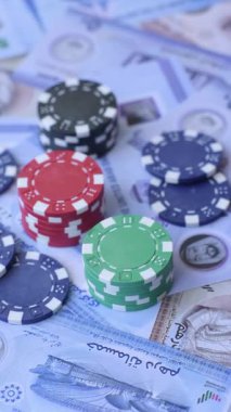 Birleşik Arap Emirlikleri 'nde kumarhane oyunu, kirli para, çip, kart ve diğer özellikler. Emirlikler 'deki kumarhanelerde kumar oynamak senin tasarımının arka planında var.