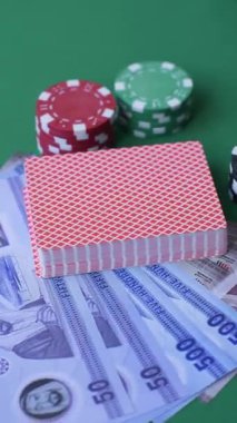 Birleşik Arap Emirlikleri 'nde kumarhane oyunu, kirli para, çip, kart ve diğer özellikler. Emirlikler 'deki kumarhanelerde kumar oynamak senin tasarımının arka planında var.