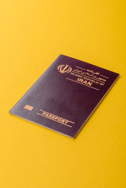 Seyahat etmek, uçmak ve iş yapmak için İran pasaportu. İran belgesi, sınırı geçmek için kimlik