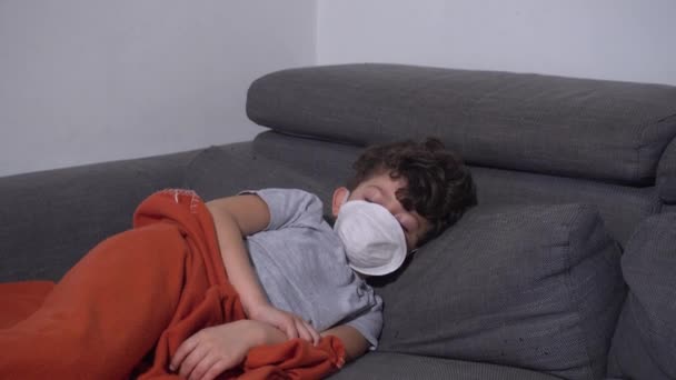 Europe Milan Milan Quarantined Child Mask Home Life House Lombardy — стоковое видео