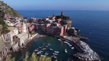 PASSEGGIATA DELL AMORE - DA Monterosso A VERNAZA - CINQUE TERRE LİGURIA