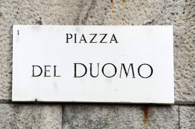 Milan, İtalya - 28 Ocak 2019 Duomo Katedrali logosu - Piazza Duomo Şehir Merkezi