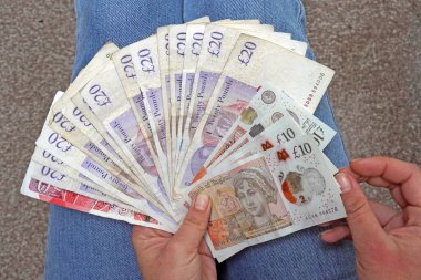 İngiltere banknotları, yakın çekim görüntüsü