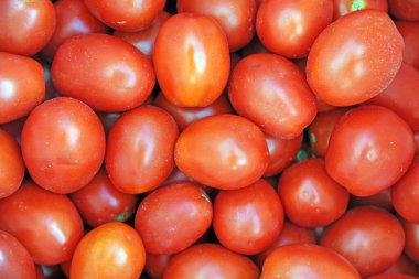 Piyasada domates