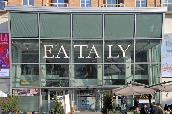 Милан Италия 2019 Eataly Grocery Italian Food Luxury Quality Eataly — стоковое фото