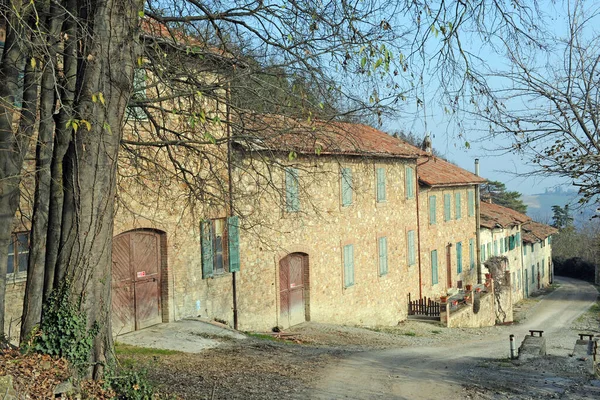 意大利Montalto Pavese 2019年2月12日 Oltrepo Pavese的老农村住房 农业农舍和农民住房 Pavia Lombardy附近的农村村庄 — 图库照片