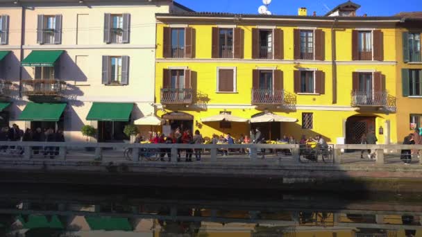 Talya Milan Ocak 2020 Navigli Kanalları Darsena Şehir Merkezini Ziyaret — Stok video