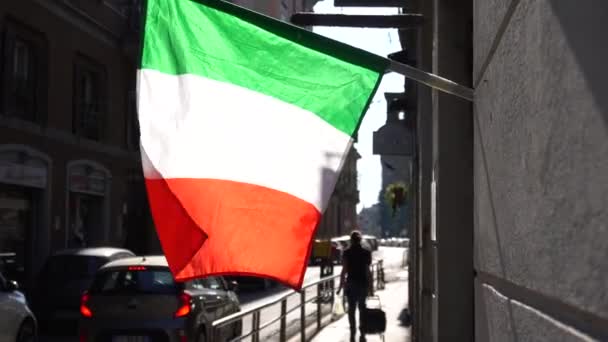 Europa Italia Milán Vida Centro Durante Cov19 Brote Coronavirus Bandera — Vídeo de stock