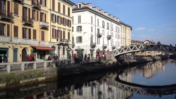 Talya Milan Ocak 2020 Navigli Kanalları Darsena Şehir Merkezini Ziyaret — Stok video
