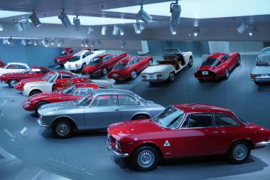 İtalya, Arese, Milan 25 Nisan 2019 - Alfa Romeo araba müzesi