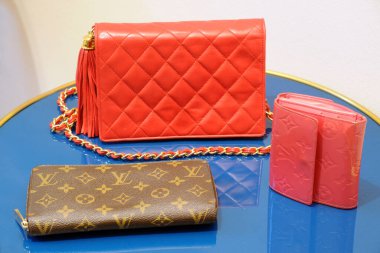 Milan, İtalya 8 Ocak 2018 Louis Vuitton deri çanta