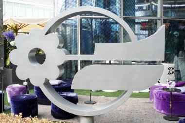 İtalya, Milan 25 Nisan 2019 Mediaset 'in işareti, Silvio Berlusconi' nin Fininvest televizyonu