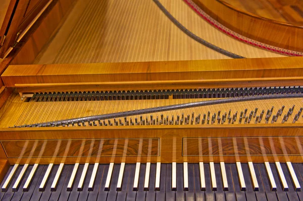 Antico Pianoforte Coda Legno Teatro — Foto Stock