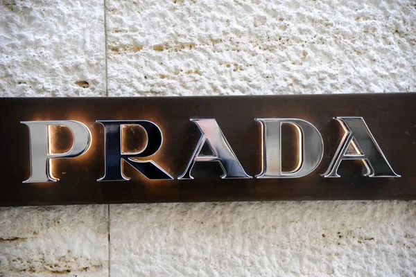 Milán Italia Febrero 2019 Tienda Prada Logo — Foto de Stock