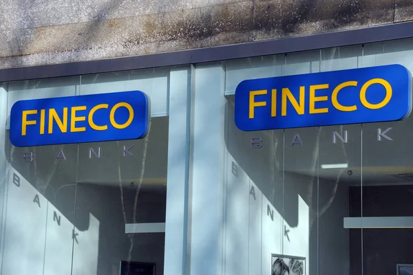 Fineco Bankası 'nın sokak tabelası.