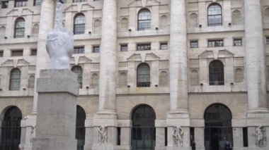İtalya, Milan 24 Eylül 2019, Piazza Affari, İtalya borsa para değişimi merkezi Euro
