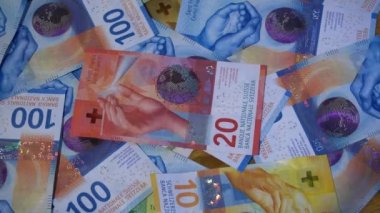 İtalya, Milano 24 Eylül 2019, Avro - Avro - Avro - Avro nakit geçmişi. Euro Money Banknotes - tanjant politikası, nakit ödeme, İtalyan borsasının Piazza Affari evi