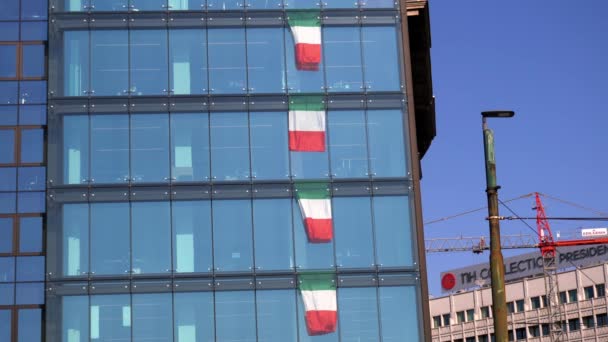 Európa Olaszország Milan Élet Belvárosban Cov19 Coronavirus Kitörése Zászló Olaszország — Stock videók