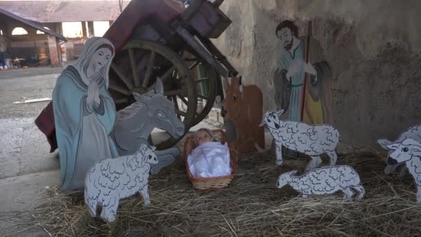 Crèche Chrétienne Avec Enfant Jésus Joseph Marie Dans Une Ferme — Video
