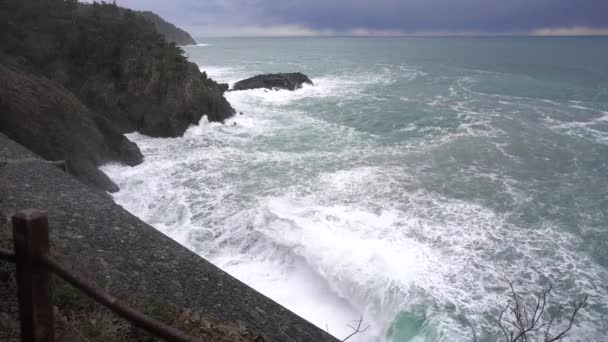 Verwoestende Spectaculaire Zeestorm Framura Ligurië Cinque Terre Zeegolven Storten Neer — Stockvideo
