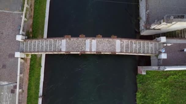 意大利 2020年7月 科维德19号船关闭后的达尔塞纳和纳格利运河的无人驾驶飞机俯瞰 市中心 没有游客到访 — 图库视频影像