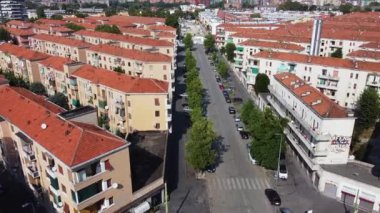 İtalya 'da konforlu evleri olan bölge manzarası.