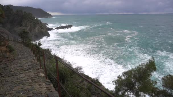 Förödande Och Spektakulära Havsstorm Framura Liguria Cinque Terre Havsvågor Krascha — Stockvideo