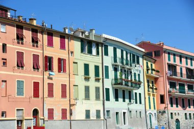 İtalya - Ligurya - Santa Margherita San Michele plajı, Portfino e Rapallo - deniz ve renkli evler