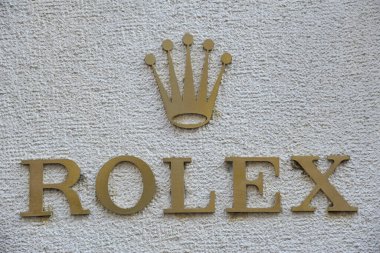 İtalya, Milan - 16 Ocak 2018: Montenapoleone Yolu, Moda ve Lüks Bölgesi Rolex mağazası