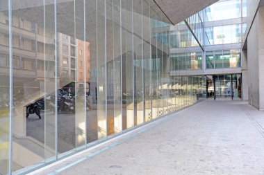 Milan, İtalya 8 Ekim 2018 - Milano 'daki Bocconi Üniversitesi' nin merkezi. Dünyanın dört bir yanından öğrencilerin ilgisini çekiyor.