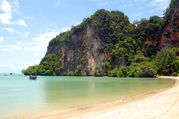 Schöner Strand Und Tropisches Meer — Stockfoto