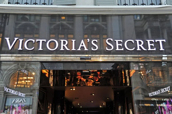 Mailand Italien Oktober 2018 Victorias Secret Logo Und Luxus Shop — Stockfoto