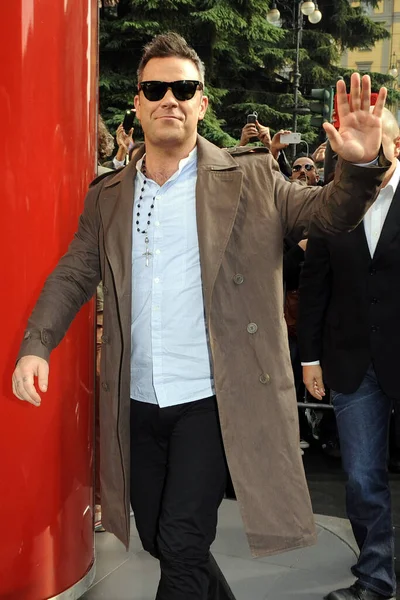 Italien Milano Februari 2018 Robbie Williams Sångare Poserade — Stockfoto