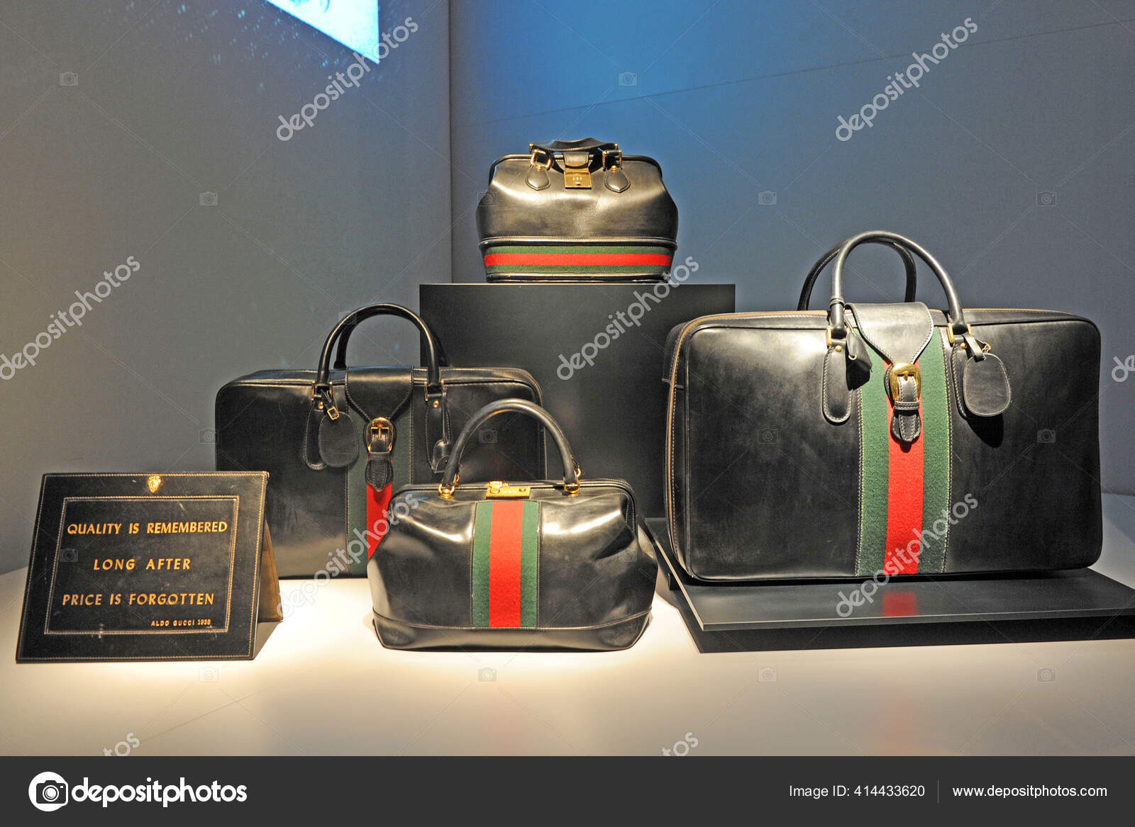 Italy Milan November 2017 Boutique Gucci Store Brera Bags Shoes