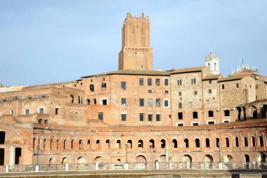 İtalya - Roma - Günbatımında Tevere Nehri üzerindeki Trastevere Köprüsü