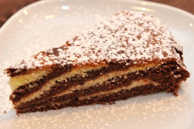 Tabakta tiramisu keki