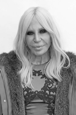 MAYIS - 2016 Donatella Versace atölyede - moda
